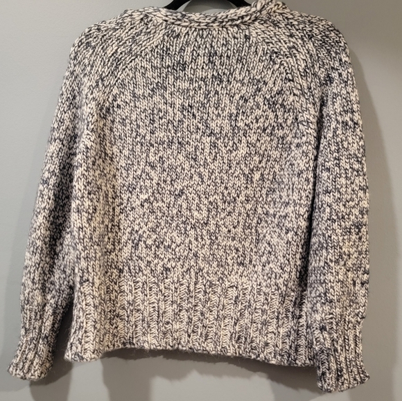 Zara Knit - Picture 2 of 3